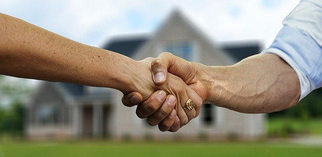 handshake landlord and tenant